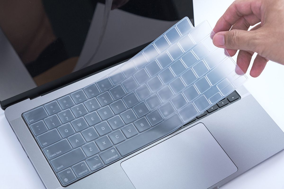 Macbook bị vô nước và cách phòng tránh