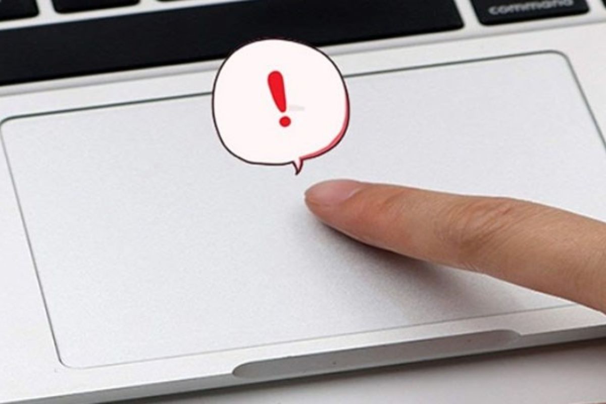 Nhận biết MacBook bị vô nước
