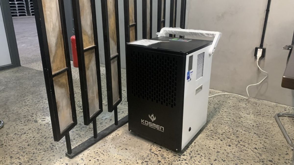 Tại sao các xưởng sản xuất cần máy hút ẩm 100m2?