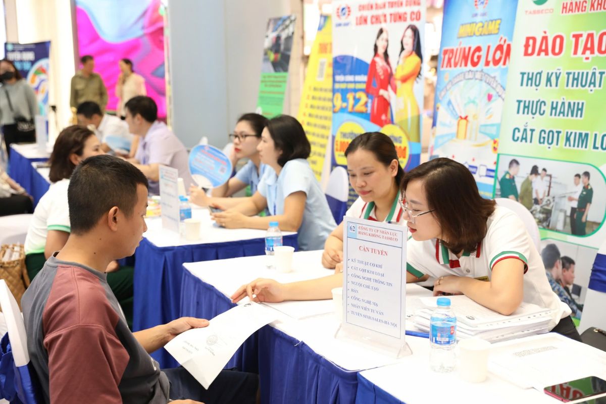 Hướng dẫn đăng ký nhận tiền an sinh xã hội trên VNeID nhanh chóng tại nhà 13