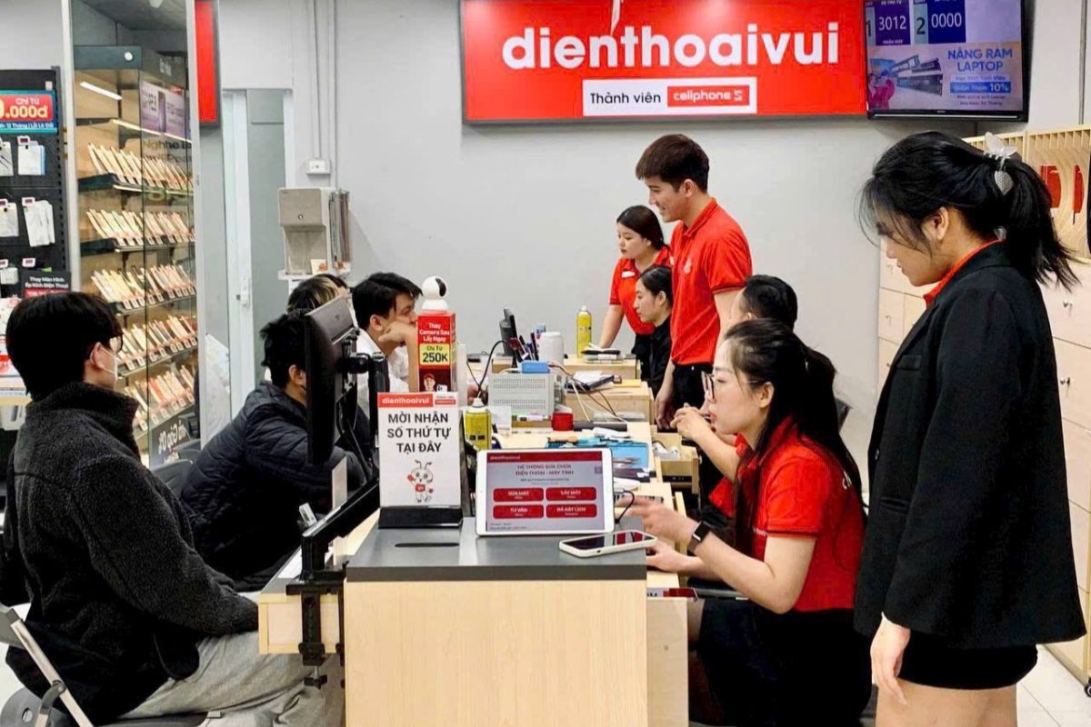Điện Thoại Vui là nơi sửa chữa điện thoại bị nóng và nhanh hết pin uy tín trên thị trường
