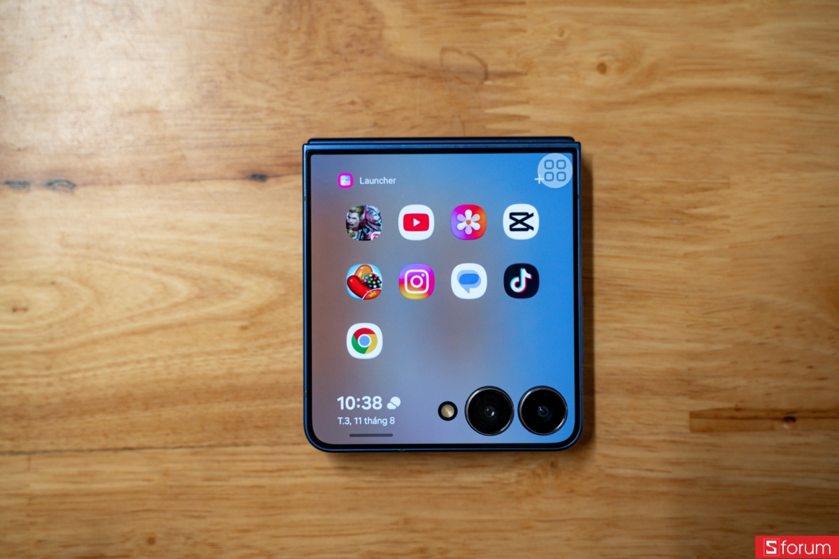 Cách thêm ứng dụng vào màn hình ngoài Galaxy Z Flip 8 đơn giản 24