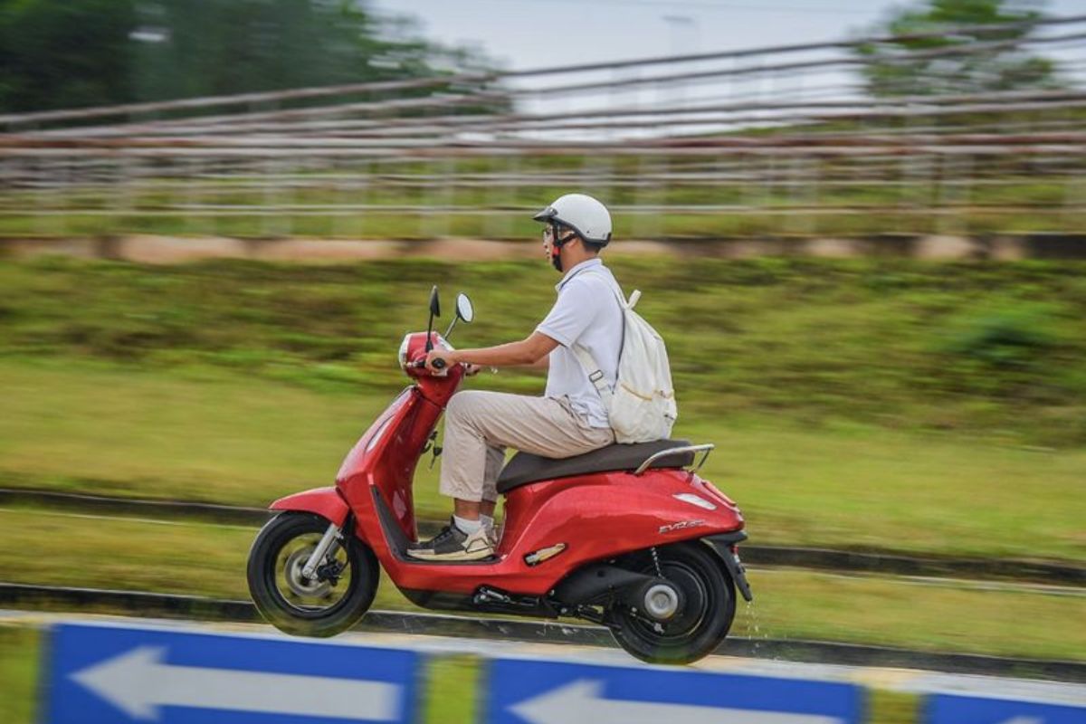 xe máy điện 200km 1 lần sạc 1