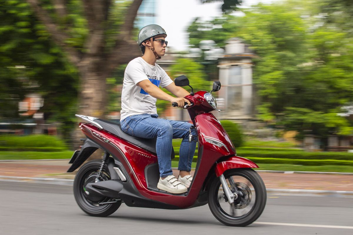xe máy điện 200km 1 lần sạc 3