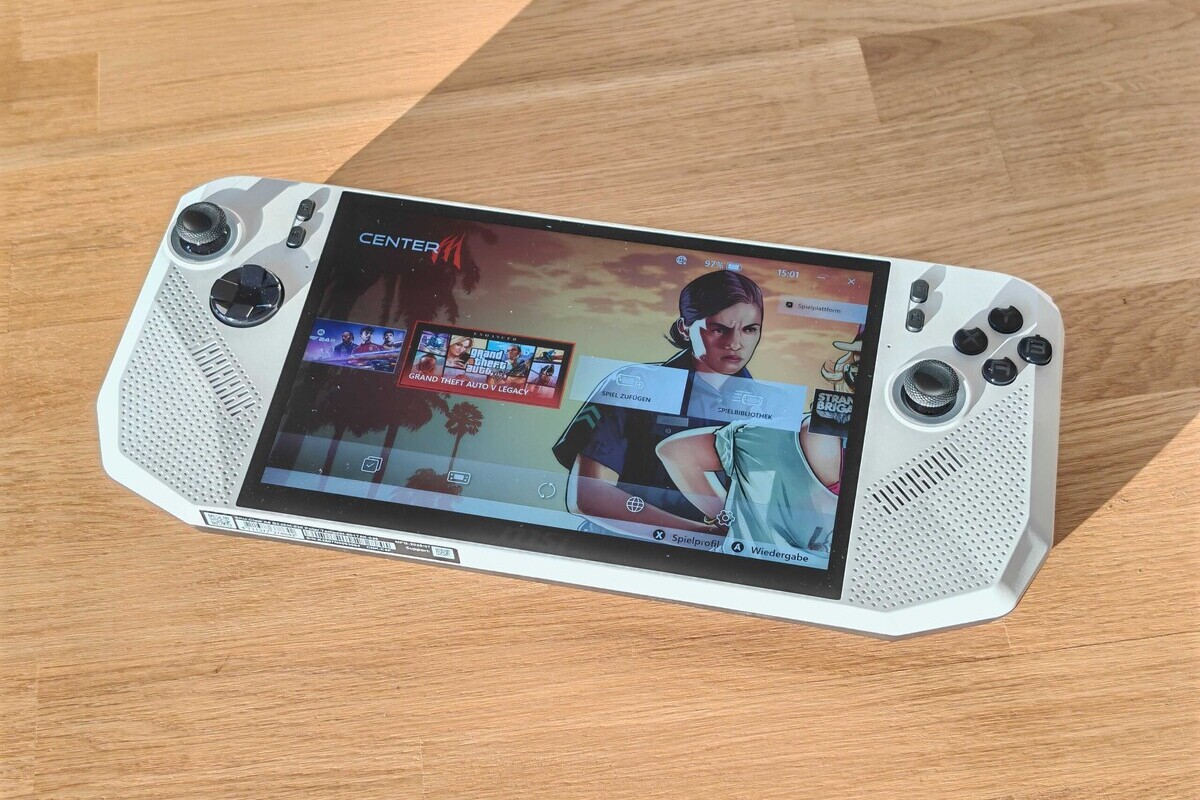 Đánh giá MSI Claw A8: Máy chơi game cầm tay chạy AMD, đối thủ nặng kí của ASUS đã xuất hiện