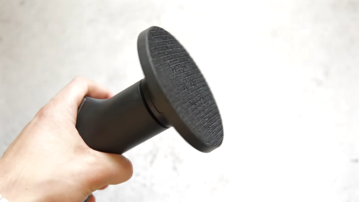 Bàn chải Velcro cho phép thay nhiều miếng vệ sinh khác nhau