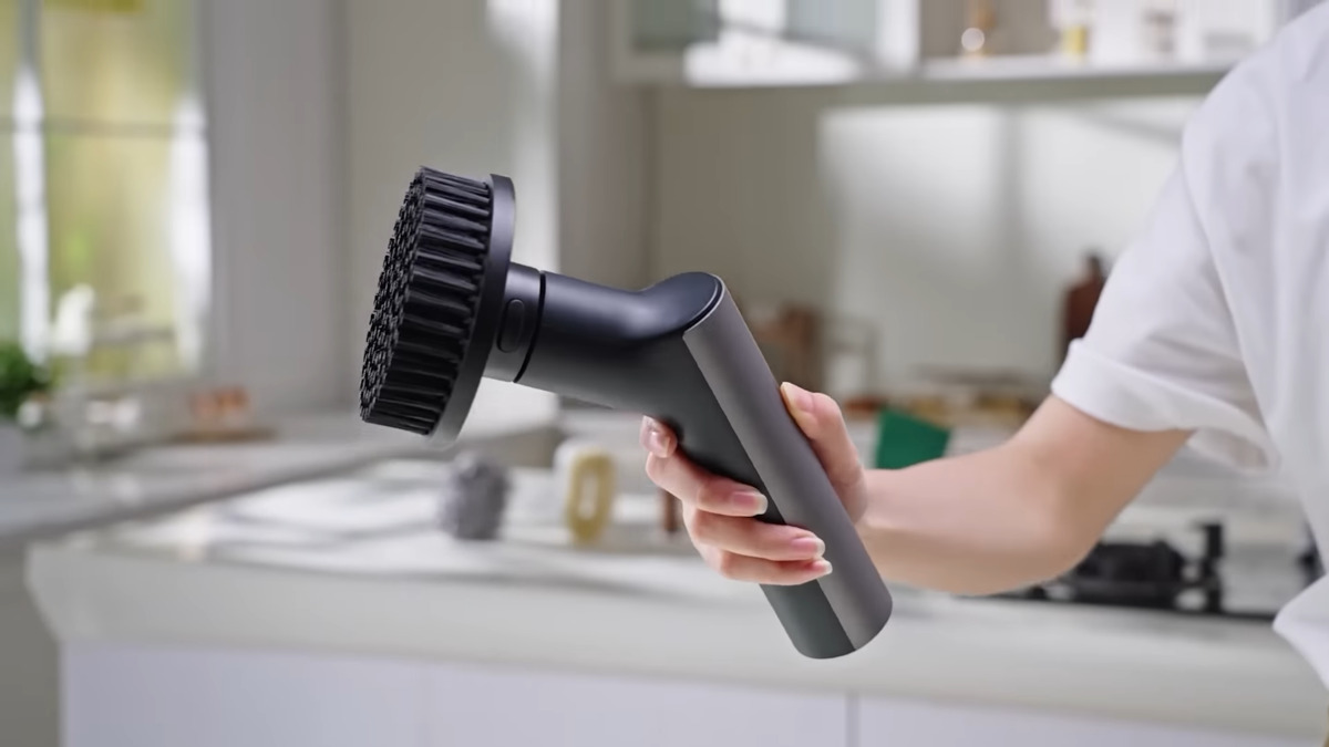 Thân máy cong một góc 45 độ