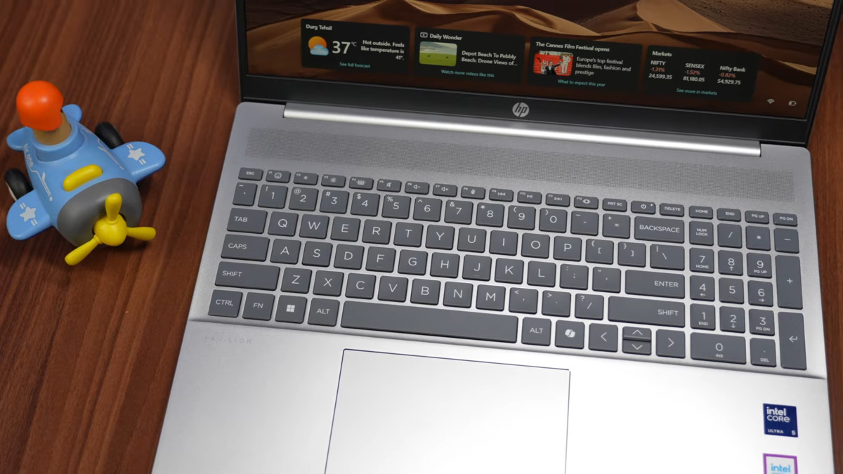 Bàn phím được trang bị thêm cụm phím số