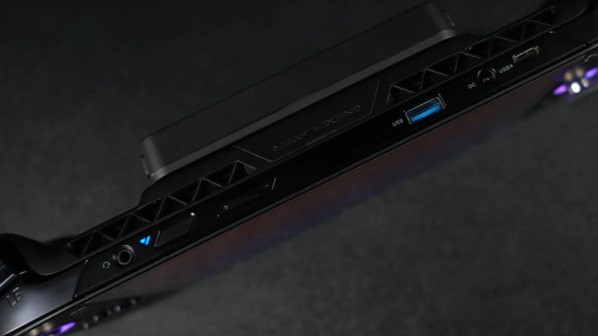 Cạnh trên của ONEXFLY APEX