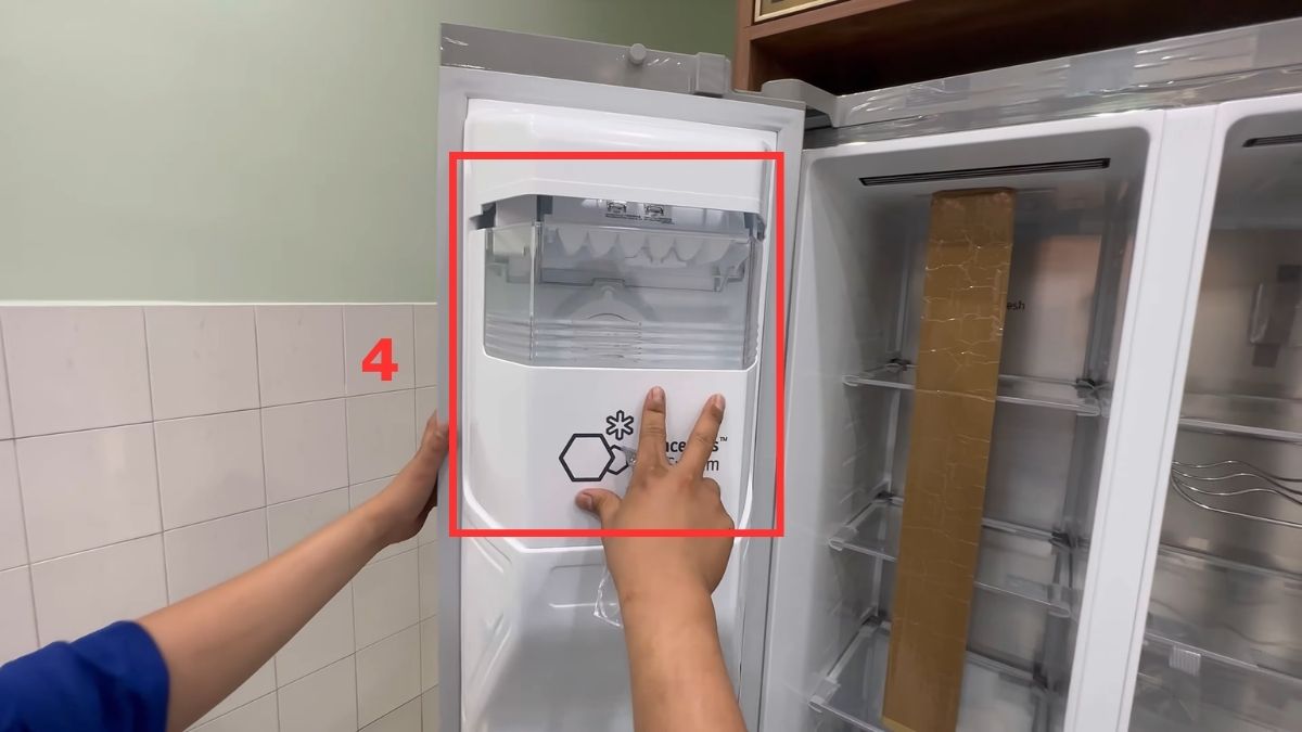 Hướng dẫn vệ sinh và bảo quản cụm làm đá tự động bước 4