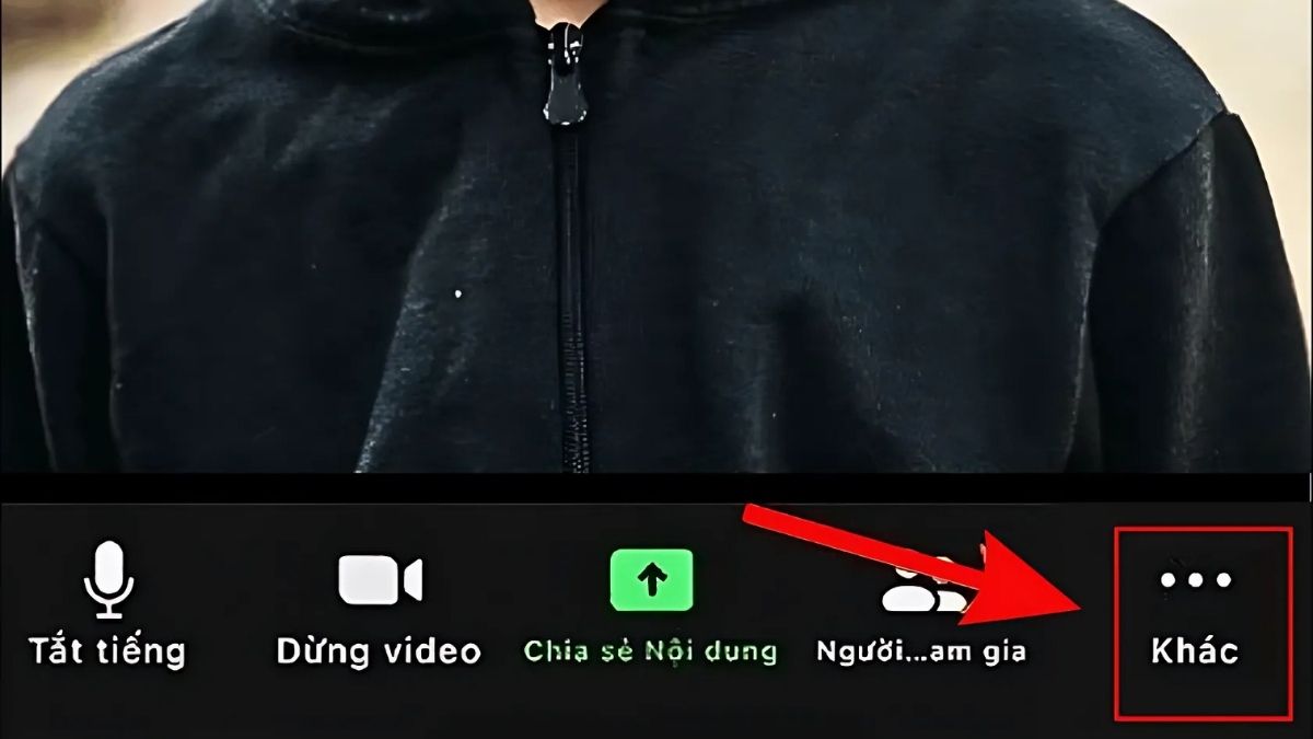 Hướng dẫn cách dùng Filter trên Zoom trên điện thoại - bước 1