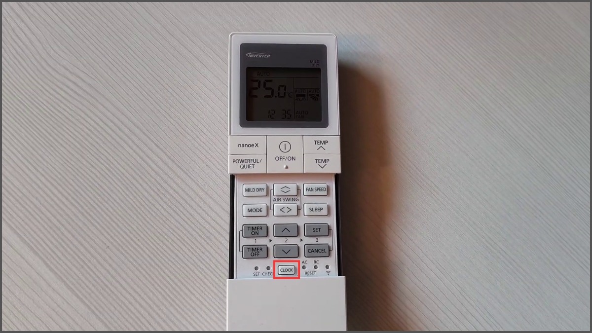 cách hẹn giờ điều hòa Panasonic bằng cài đồng hồ thời gian thực bước 1