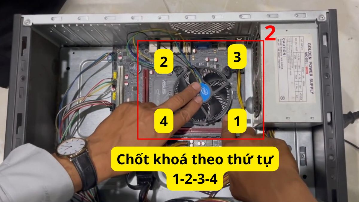 Cách lắp quạt tản nhiệt cho CPU đúng chuẩn bước 2