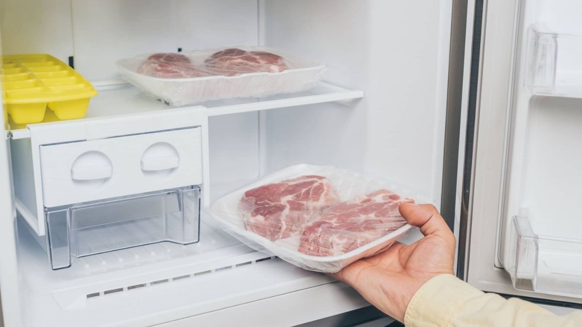 Cách vệ sinh tủ lạnh bị mốc bằng vệ sinh ngăn đá bị mốc