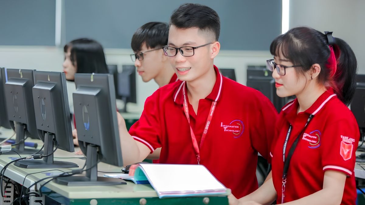 Học phí khối ngành Kinh tế và Xã hội