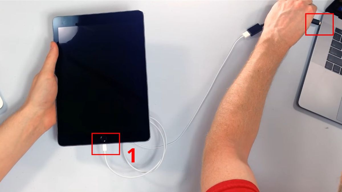 khắc phục ipad bị treo táo bằng đưa ipad về chế độ dfu bước 1