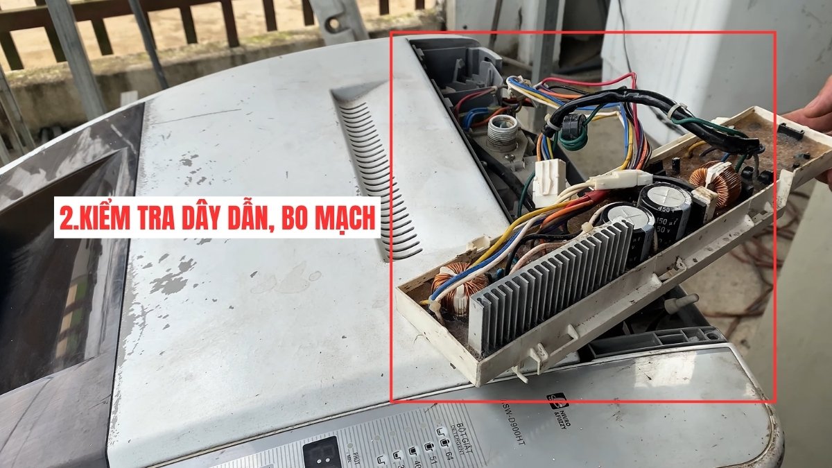 Cách kiểm tra lỗi E9 40 tại nhà bước 2