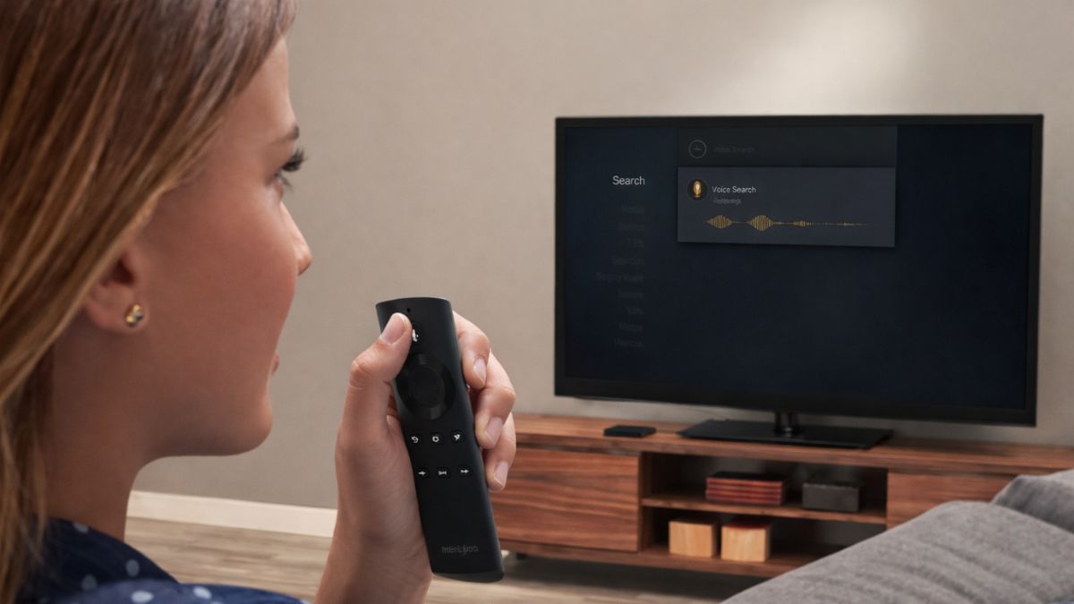 Nói vào micro trên remote