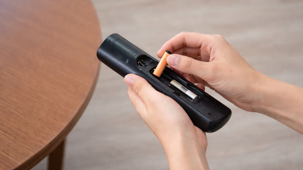 khắc phục lỗi tìm kiếm bằng giọng nói trên tivi Sony bằng kiểm tra remote