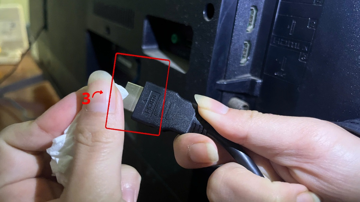 sửa lỗi màn hình tivi Sony bị sọc bằng cách kiểm tra cổng HDMI bước 3