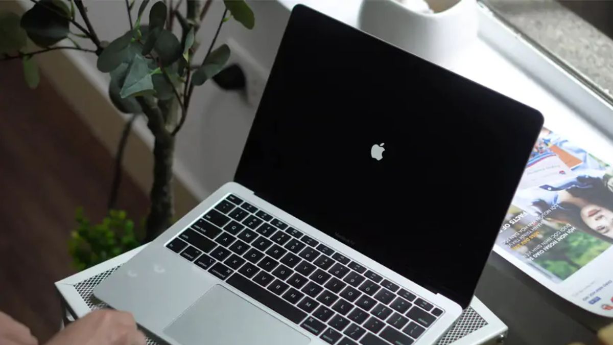 khắc phục MacBook bị sập nguồn bằng cách khỏi động lại máy