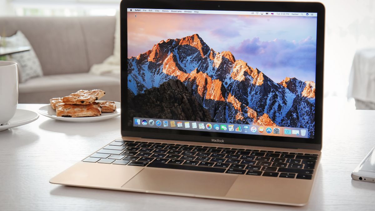 MacBook có cảm ứng không?