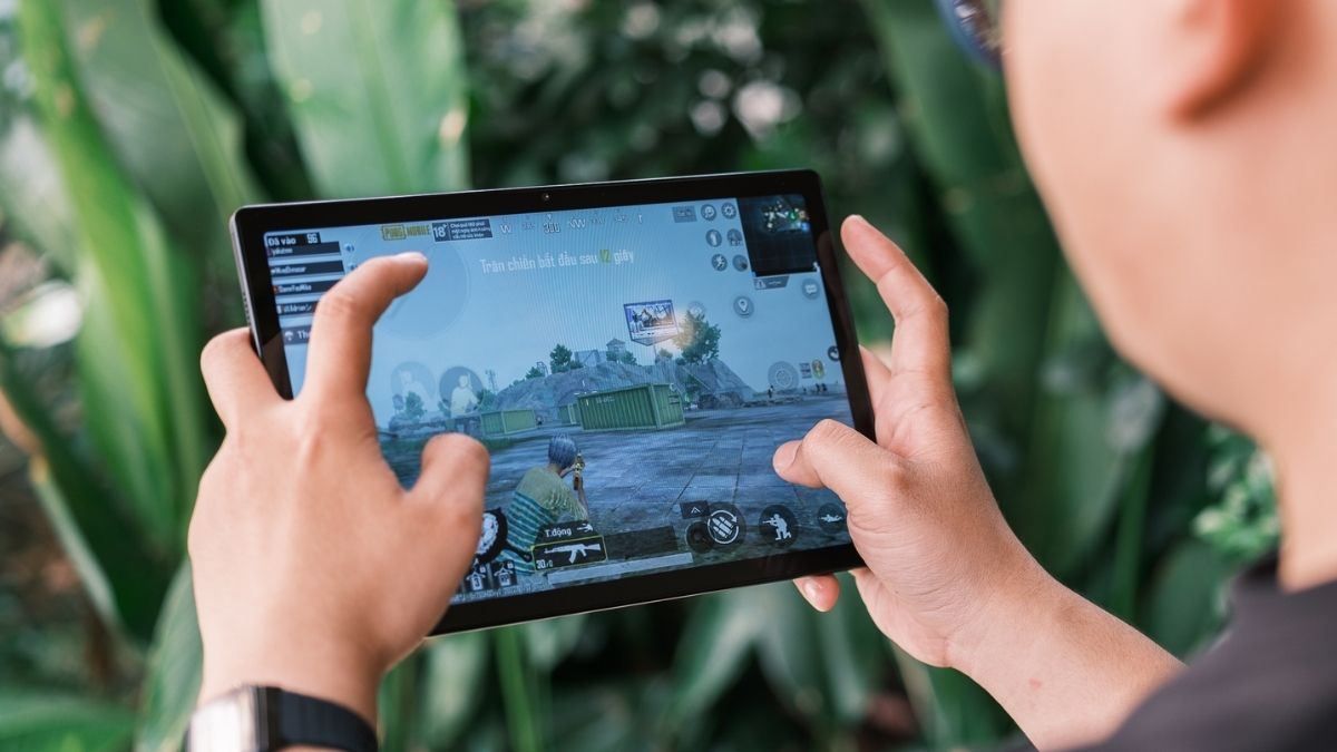 Nên mua iPad hay Samsung Tab để giải trí?