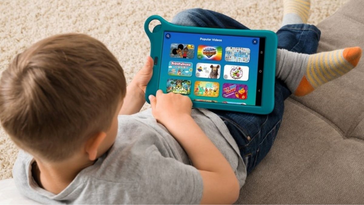 Nên mua iPad hay Samsung Tab cho trẻ em/người lớn tuổi?