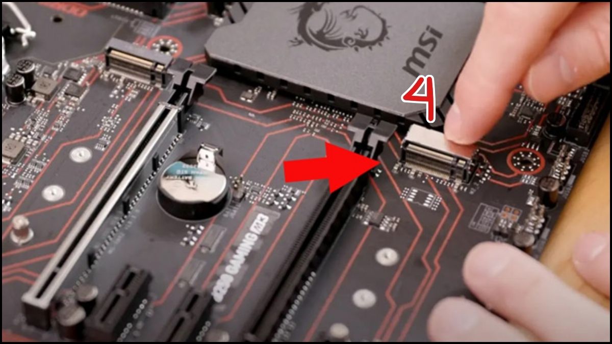 Cách sửa ổ cứng SSD không nhận bằng kiểm tra cổng kết nối và dây cáp bước 3