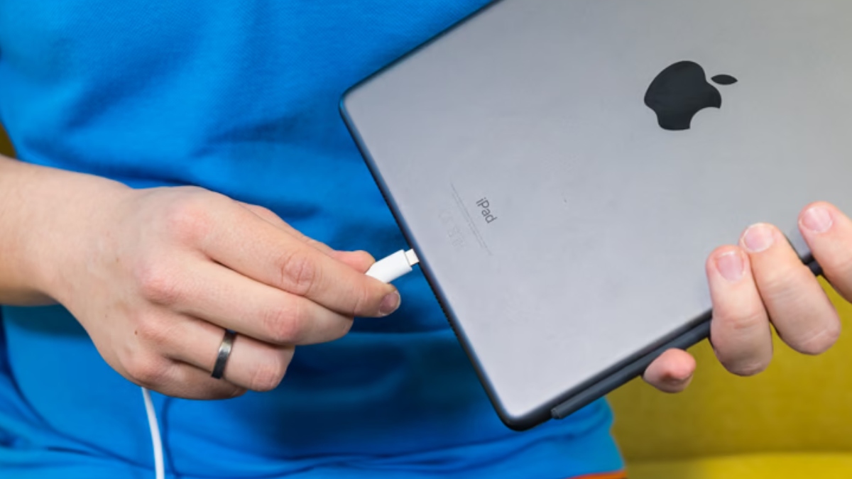 Sạc máy tính bảng kịp thời và tránh quá nhiệt