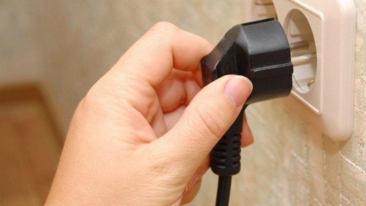 Cách vệ sinh tủ lạnh đúng cách bước 1