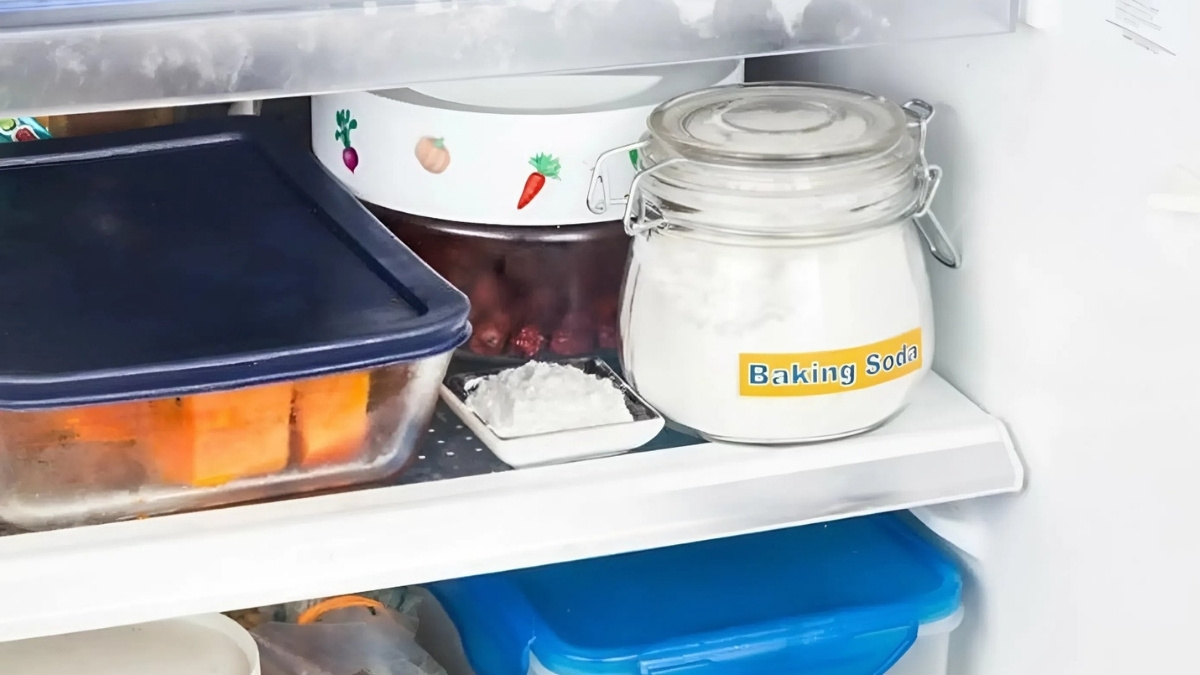 cách khử mùi tủ lạnh có mùi hôi bằng bột baking soda