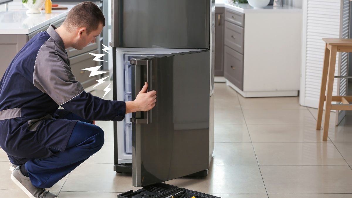 Nguyên nhân khiến tủ lạnh kêu to ở ngăn đá - tủ lạnh đặt không cân bằng