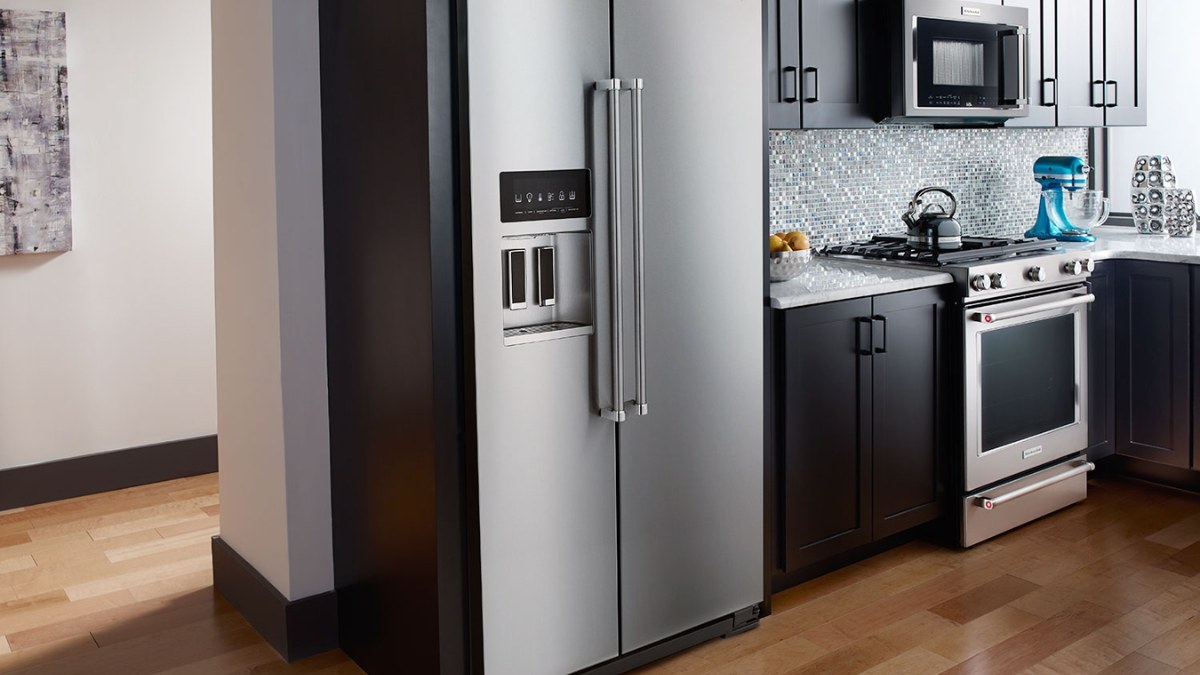 Cách khắc phục tủ lạnh kêu cạch cạch bằng cách kiểm tra và cân chỉnh