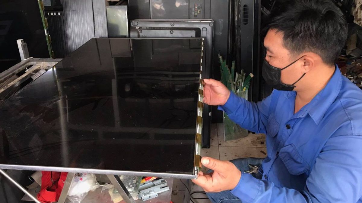 Liên hệ với trung tâm bảo hành