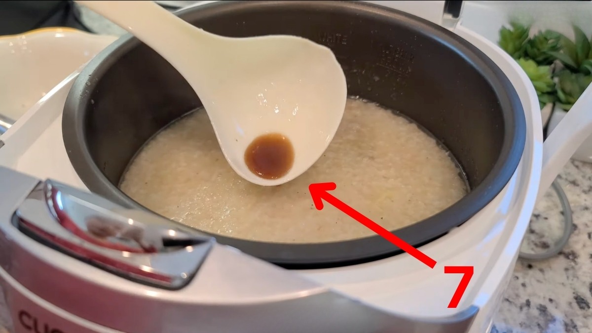 Nêm nếm gia vị cho phù hợp khẩu vị gia đình