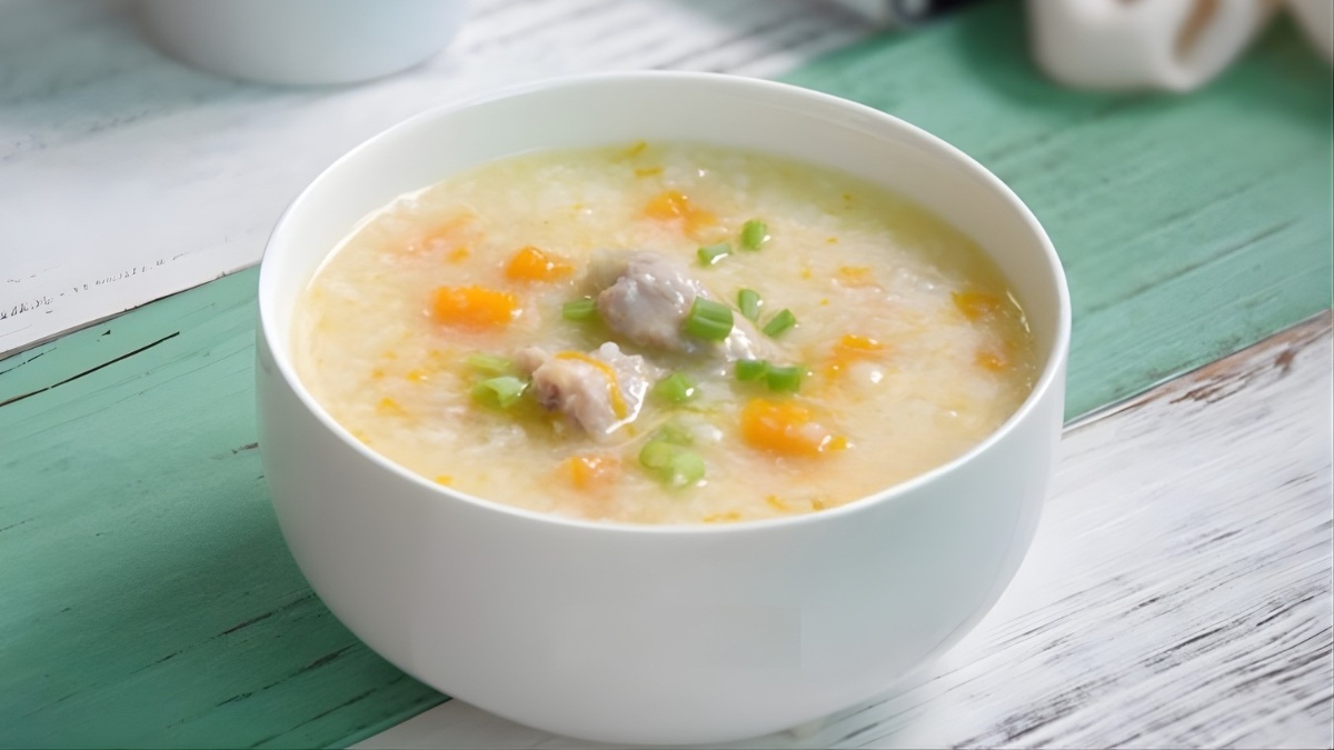 Cháo xương heo cà rốt cho bé