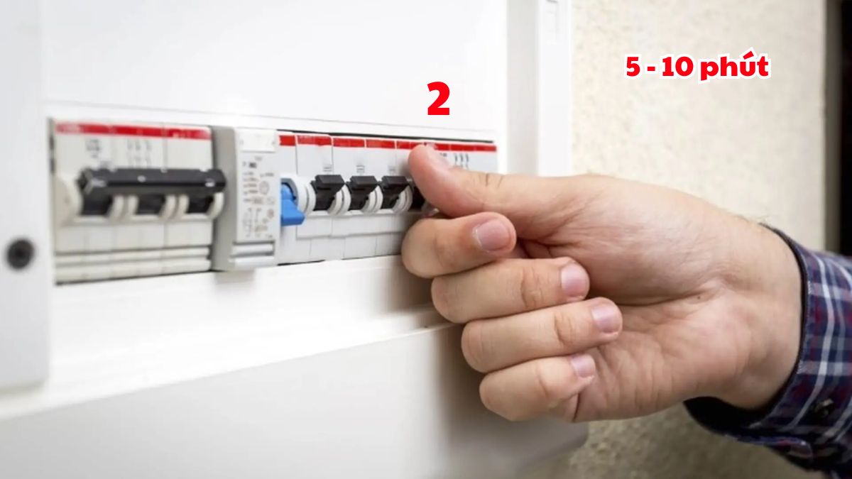 Reset máy lạnh Daikin bằng aptomat (ngắt nguồn điện)
