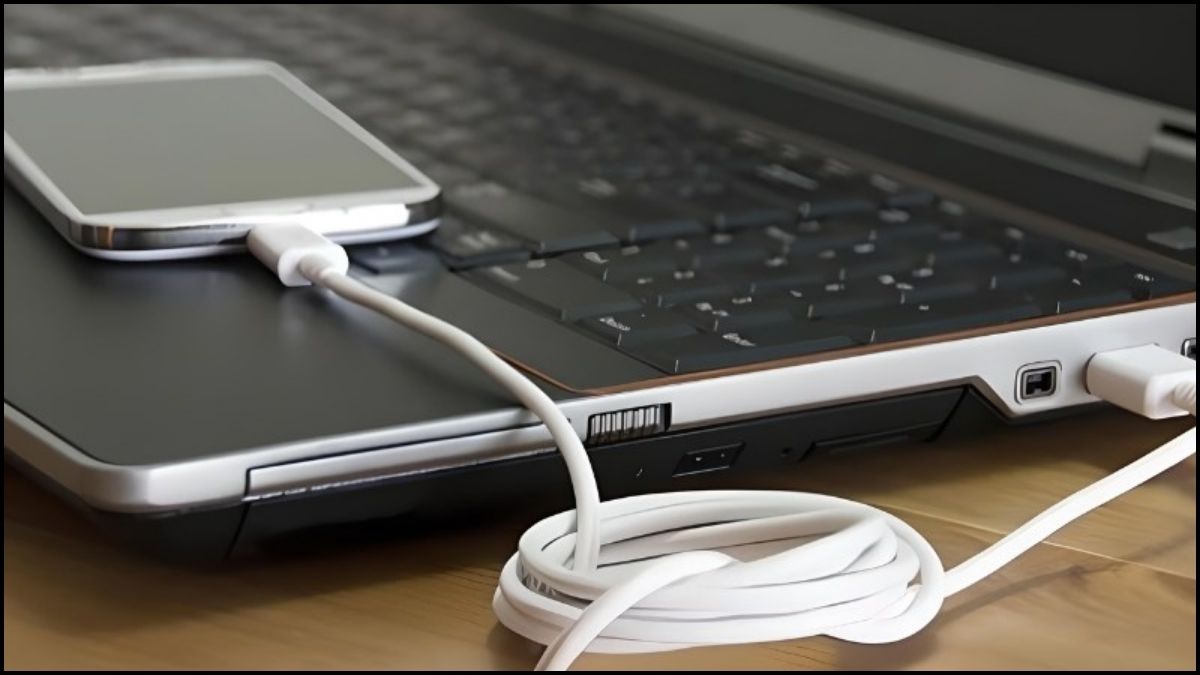 Sạc laptop bằng Adapter sạc điện thoại