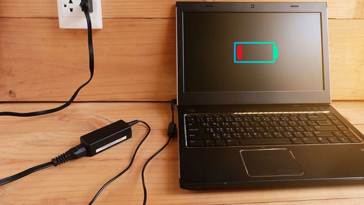 Các cách KHÔNG nên áp dụng khi không có sạc laptop