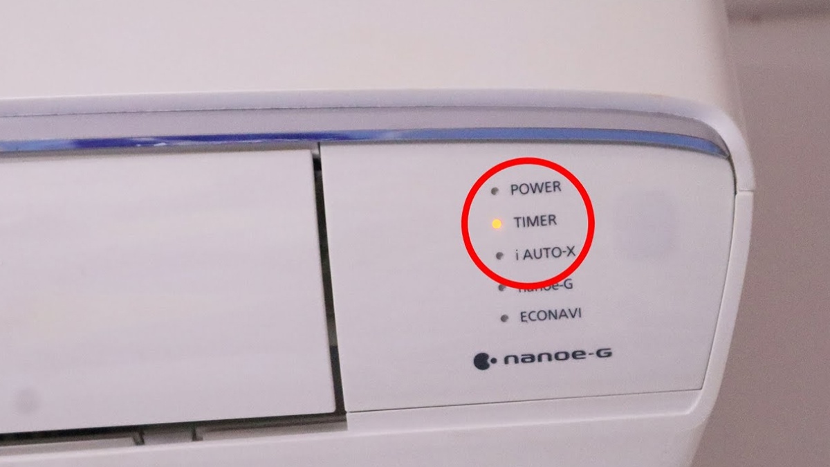 Đèn vàng trên điều hòa Panasonic báo hiệu điều gì?