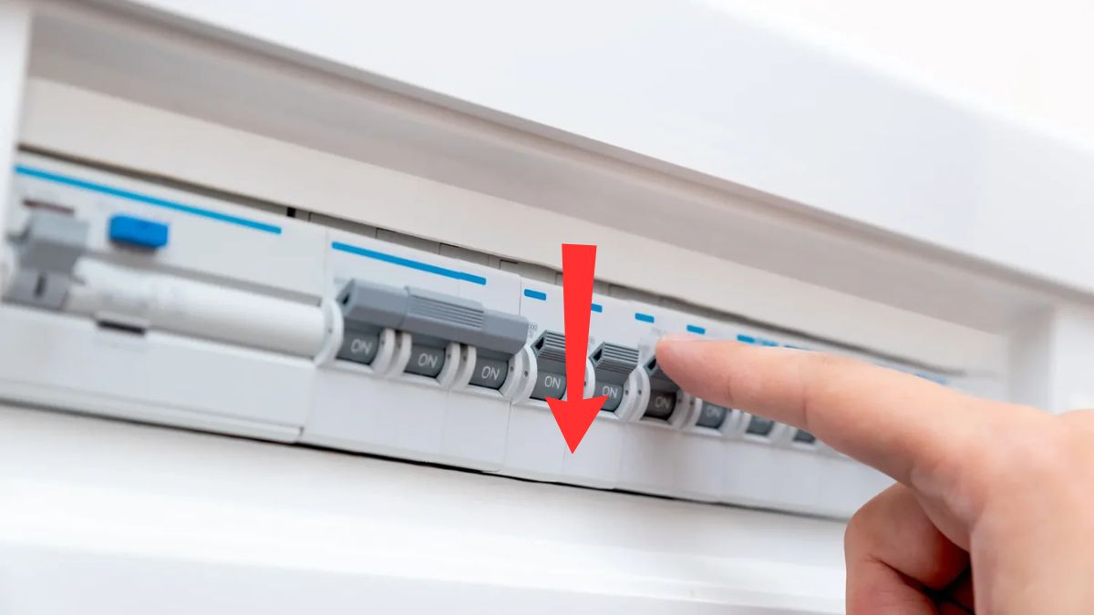 Tắt đèn xanh trên điều hòa Panasonic không cần remote