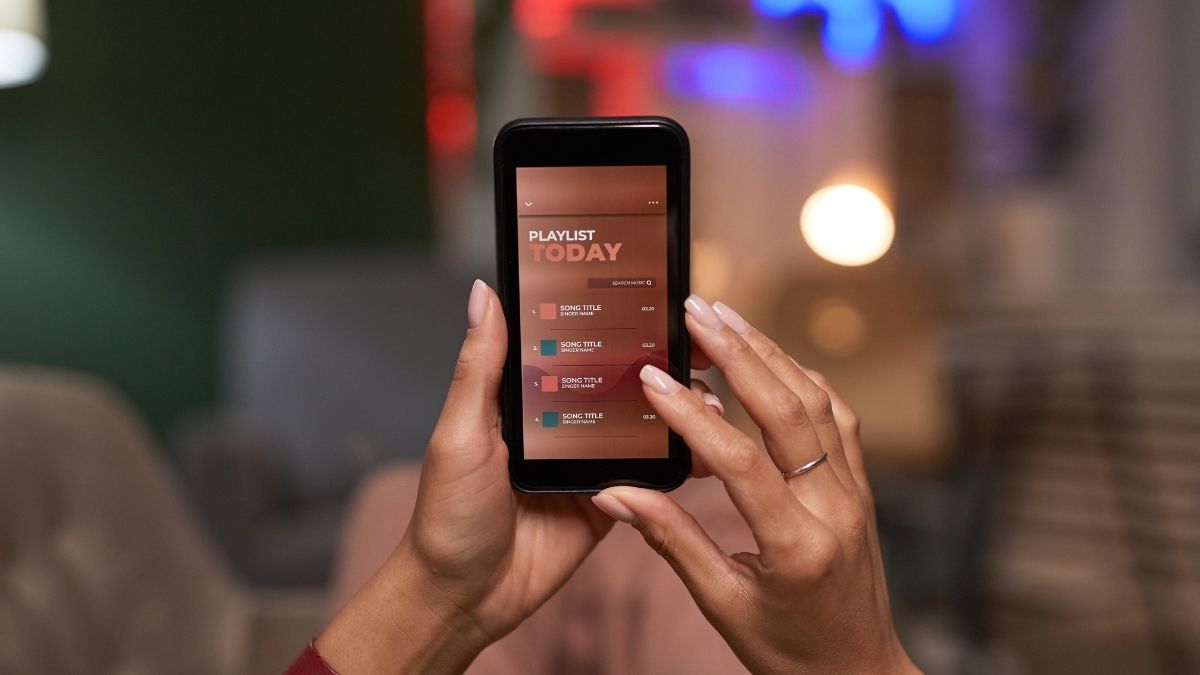 Nghe nhạc bằng thiết bị khác thay thế