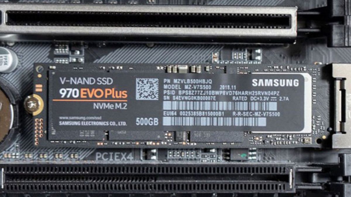 Cổng M.2 truyền tải nhanh gấp nhiều lần so với SATA