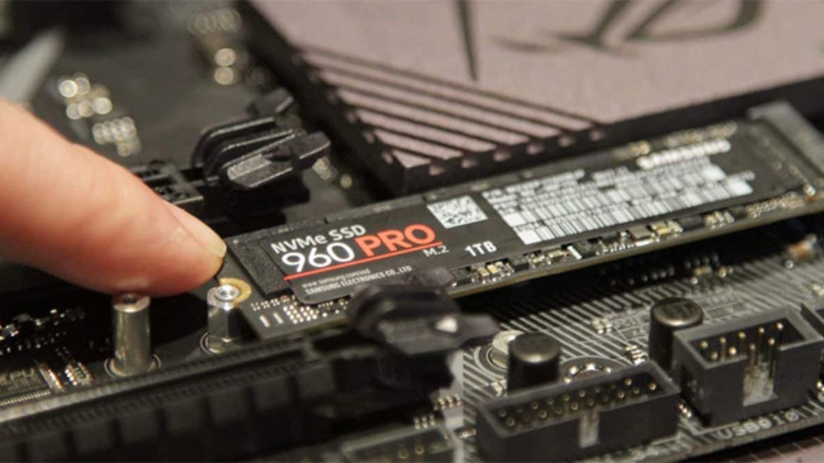 Sử dụng phần mềm kiểm tra phần cứng để kiểm tra cổng M.2 trên mainboard