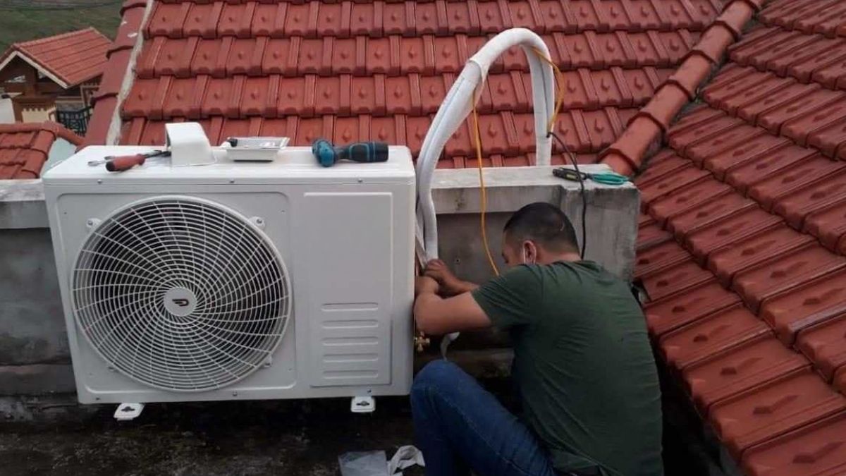 Lắp cục nóng điều hòa cao hơn cục lạnh được không?