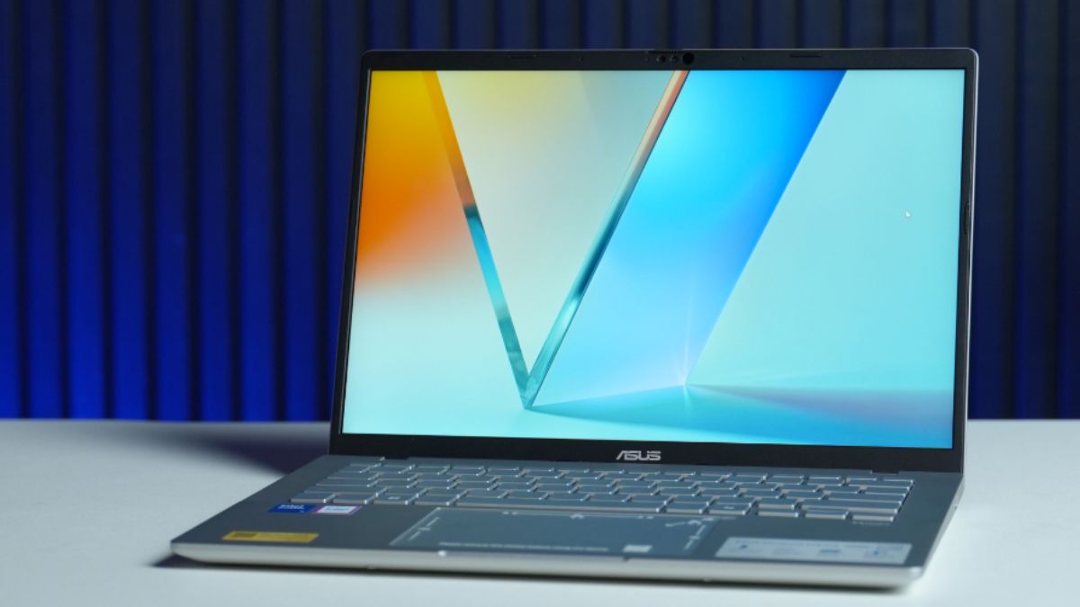 Laptop ASUS Vivobook S14 S3407VA-LY146W màu bạc