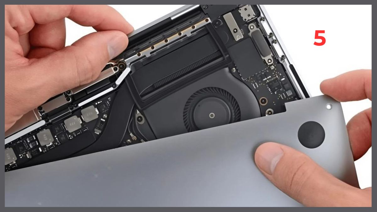 Cách khắc phục loa MacBook bị rè do bám bụi