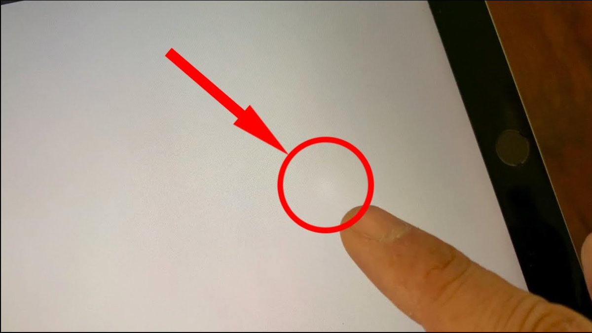 Dấu hiệu màn hình iPad bị đốm trắng