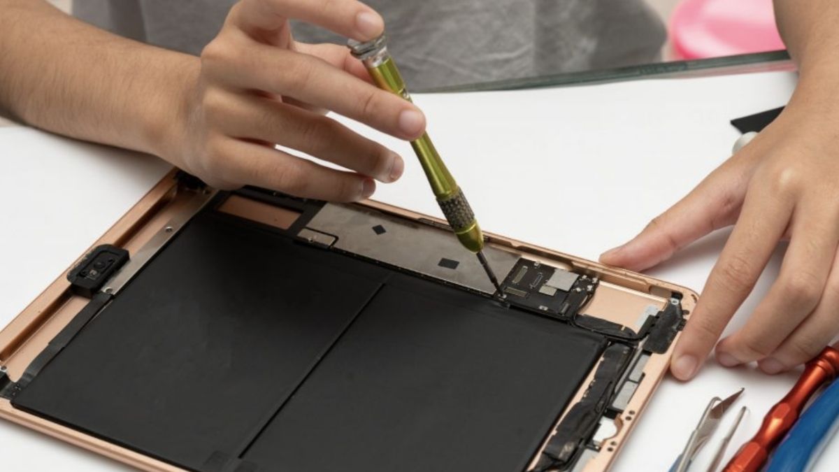 Khi nào màn hình iPad bị vàng cần mang đi sửa?